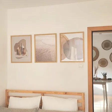 The Boho House With Free Parking Apartmán